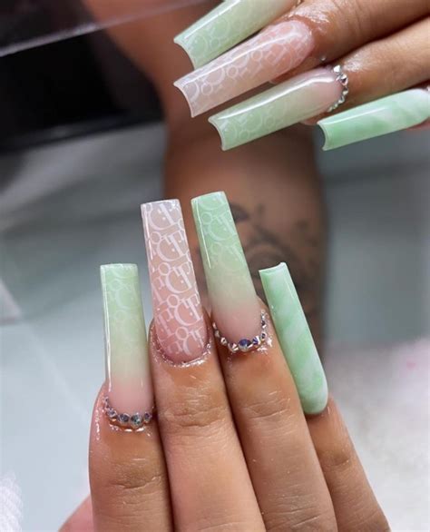 dior acrylic nails